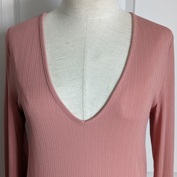 rag & bone Zoe Top Deep Vee Long Sleeve Ribbed Crepe Fitted Mauve L NWT - Picture 3 of 14